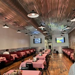 Oak and Alley Smokehouse - Dining Area