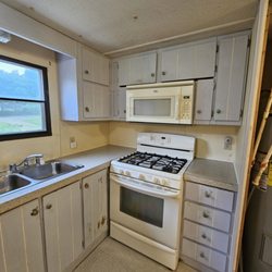 Serenity Coastal Cleaning - A beautiful country kitchen.
