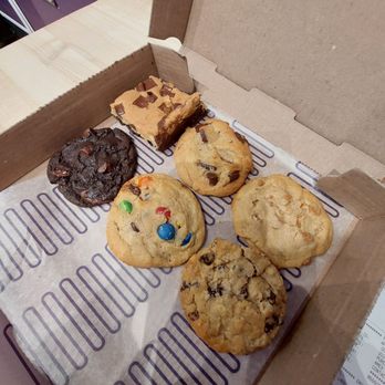 Insomnia Cookies - Desserts Near Me - Cleveland, Ohio Insomnia Cookies - Desserts Near Me - Cleveland, Ohio