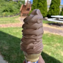 Kurlee Kone - Small chocolate cake cone