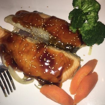 Taka Japanese Restaurant - Salmon with raw vegetables - Japanese Near Me - Wayne, New Jersey Taka Japanese Restaurant - Salmon with raw vegetables - Japanese Near Me - Wayne, New Jersey