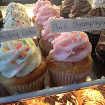 Milk & Cake - Birthday cake and Pink Champagne cupcakes?  Hell yes! - Ice Cream & Frozen Yogurt Near Me - Denver, Colorado