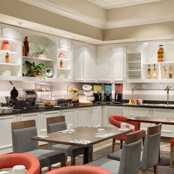 Hilton Garden Inn Ithaca - Breakfast Area - Hotels Near Me - Ithaca, New York Hilton Garden Inn Ithaca - Breakfast Area - Hotels Near Me - Ithaca, New York