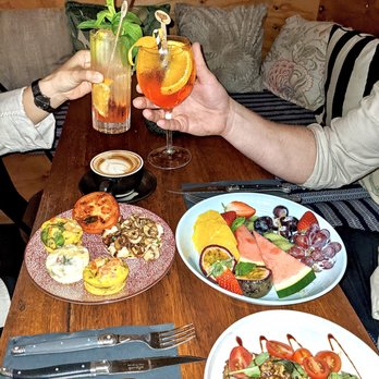 Wilhelmina's - bottomless brunch - Wine Bars Near Me - Balmain, NSW