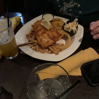 Black Horse Tavern - Fish and chips - American Near Me - Winchester, Massachusetts