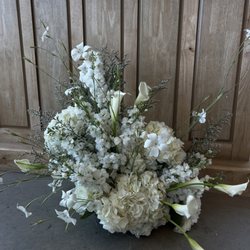 Mother Of Wild - Here's the photo of the arrangement that 1 star lady gave!