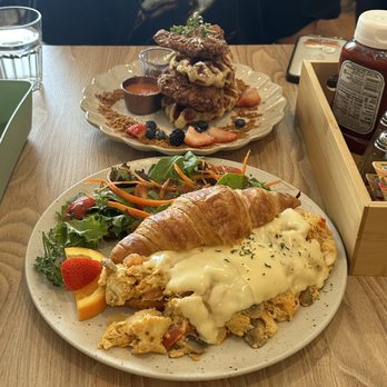 Taste & Glory - Chicken Croffle and Tom Yum Scramble - Breakfast & Brunch Near Me - San Mateo, California Taste & Glory - Chicken Croffle and Tom Yum Scramble - Breakfast & Brunch Near Me - San Mateo, California