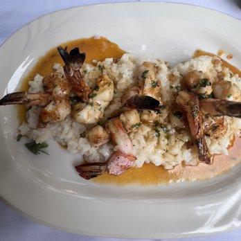 Enzo's - Shrimp with creamy risotto. - Italian Near Me - Bronx, New York Enzo's - Shrimp with creamy risotto. - Italian Near Me - Bronx, New York
