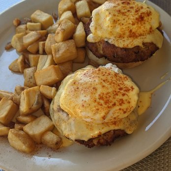 Clary's Cafe - Crab cake Benedict - Breakfast & Brunch Near Me - Savannah, Georgia Clary's Cafe - Crab cake Benedict - Breakfast & Brunch Near Me - Savannah, Georgia