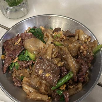 Top Thai - Pad See Eew Noodle - Thai Near Me - New York, New York Top Thai - Pad See Eew Noodle - Thai Near Me - New York, New York