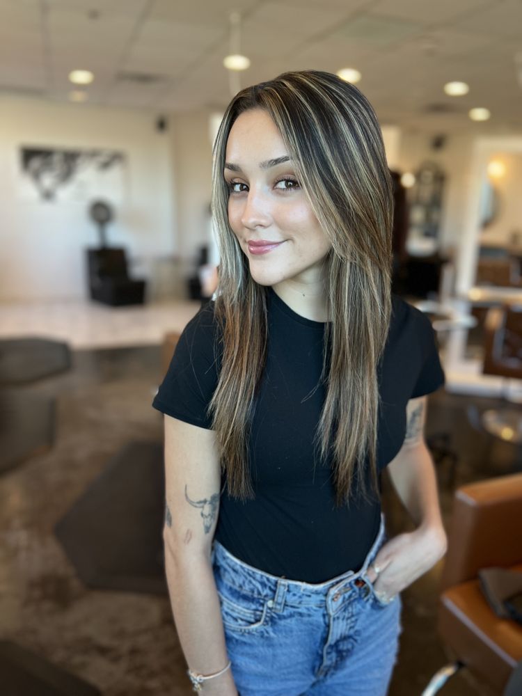 Avera Salon Image