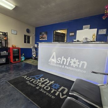 Ashton Automotive Repair & Service - Customer lobby and customer service desk - Auto Repair Near Me - Killeen, Texas Ashton Automotive Repair & Service - Customer lobby and customer service desk - Auto Repair Near Me - Killeen, Texas