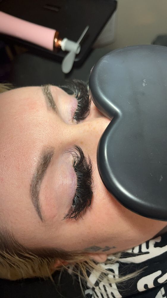 Lashes and more by manda  Logo