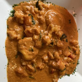 La Bella Tavola - Italian Near Me - Gonzales, Texas