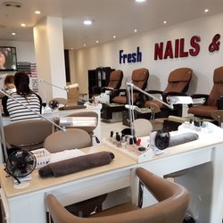 Fresh Nails & Footspa - Manicure area