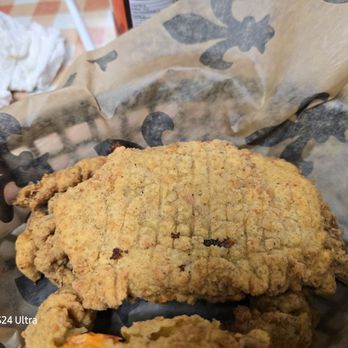 C'est Bon Cafe - Get this soft shell fried crab - Seafood Near Me - Houma, Louisiana