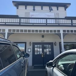 Highway House Restaurant & Bar - Entrance