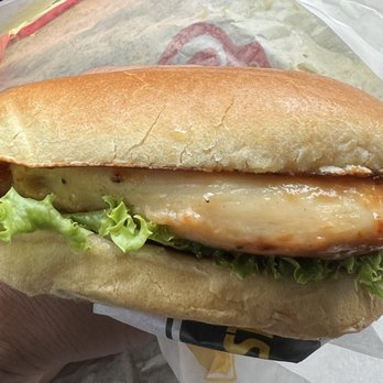 Carl's Jr - Charbroiled BBQ Chicken Sandwich - Fast Food Near Me - Los Angeles, California