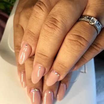 Bloom Nail & Spa - Nail Salons Near Me - Cedar Park, Texas