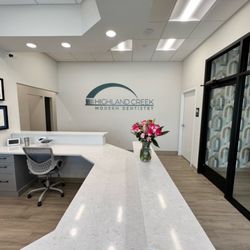 Highland Creek Modern Dentistry - Reception area