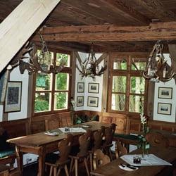 Schweizer Keller mit Hubertusstube