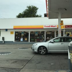 Shell - Nothing much to see here, it's a pretty regular gas station