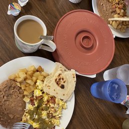 a plate of mexican food a plate of mexican food