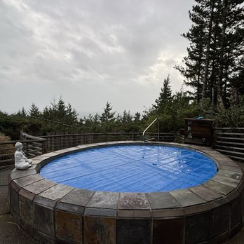 WildSpring Guest Habitat - Outdoor hot tub. By appointment only and requires heating so call ahead. - Hotels Near Me - Port Orford, Oregon WildSpring Guest Habitat - Outdoor hot tub. By appointment only and requires heating so call ahead. - Hotels Near Me - Port Orford, Oregon