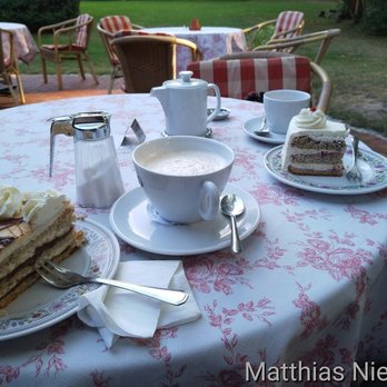 Cafe im Speicher - Milchkaffee, Buchweizentorte und Nusstorte - Cafes Near Me - Amelinghausen, NI Cafe im Speicher - Milchkaffee, Buchweizentorte und Nusstorte - Cafes Near Me - Amelinghausen, NI