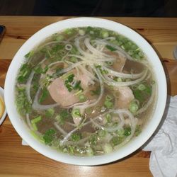 Flank, eye round and brisket pho