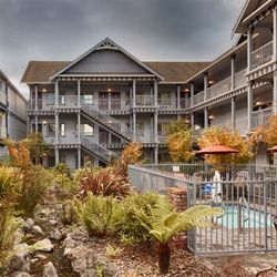 Best Western Plus Bayshore Inn - Exterior