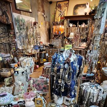 Blessed Again - Enormous selection of vintage jewelry in every style and era - Used, Vintage & Consignment Near Me - Granbury, Texas