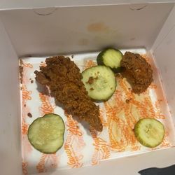 Haven Hot Chicken - 1.5 tendies. They used to stretch lengthwise across the box. As you can see, not anymore.