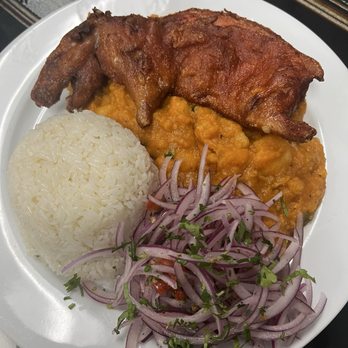 Rincon Criollo Peruvian Grill - Cuy chactado, cuesta como $40 para ser la mitad del cuy pero vale su precio, riquísimo - Peruvian Near Me - Reseda, California Rincon Criollo Peruvian Grill - Cuy chactado, cuesta como $40 para ser la mitad del cuy pero vale su precio, riquísimo - Peruvian Near Me - Reseda, California