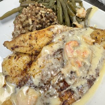 Neches River Wheelhouse - Same - Seafood Near Me - Port Neches, Texas