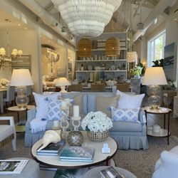 Serena & Lily Pacific Palisades - Coastal beachy design