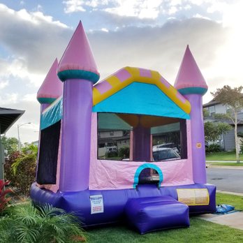 Warrior Bouncers - My daughter was in awe when she saw this castle! We havent seen one that sparkles like this either! - Bounce House Rentals Near Me - Waipahu, Hawaii