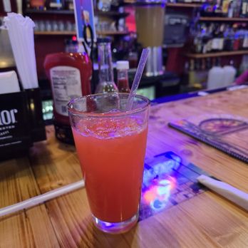 Mezcal Bar & Grill - Bahama mama - Mexican Near Me - Rushville, Indiana