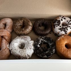 Dandee Donut Factory - Donuts!