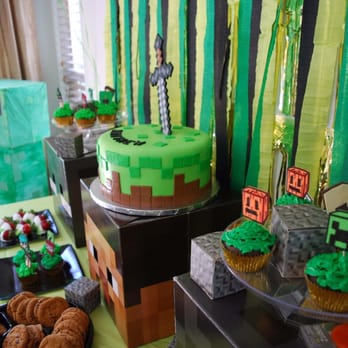 Delicious Bakery - Minecraft theme cake. Chocolate with butter cream/chocolate chip filling wow so good! - Cupcakes Near Me - Northridge, California