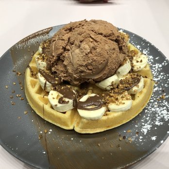 Demetres Downtown Markham - Desserts Near Me - Markham, Ontario Demetres Downtown Markham - Desserts Near Me - Markham, Ontario