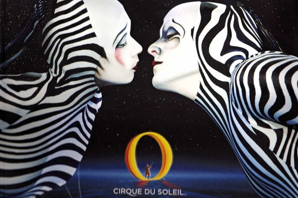 "O" by Cirque du Soleil by null