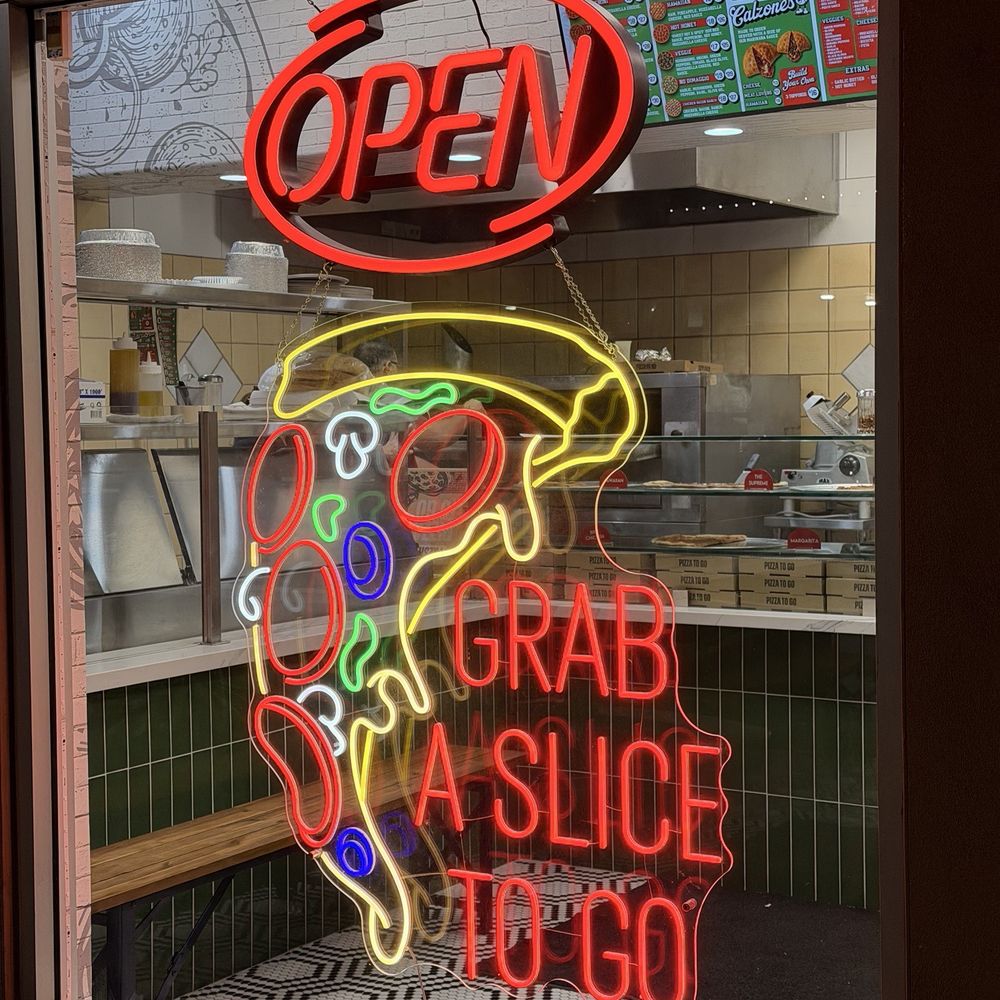 Jery's Pizza - Neon sign - Pizza Near Me - Spring Valley, California Jery's Pizza - Neon sign - Pizza Near Me - Spring Valley, California