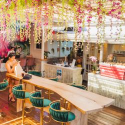 Belle Surf Cafe & Lounge - Beautiful space