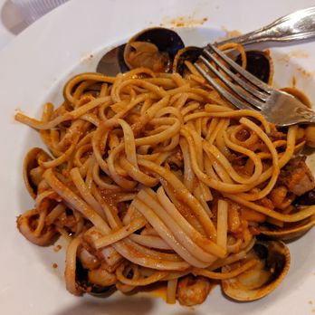 Mezza Luna Restaurant - Linguini with seafood - Italian Near Me - Half Moon Bay, California Mezza Luna Restaurant - Linguini with seafood - Italian Near Me - Half Moon Bay, California