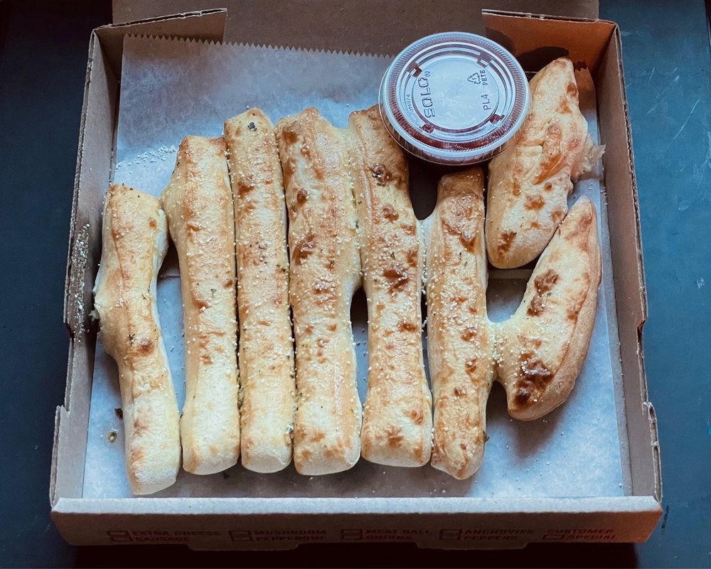 Food from Large Plain Pizza and Pints