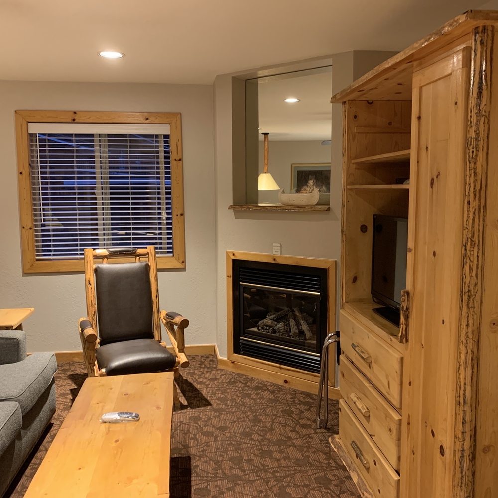 Red Wolf Lodge at Squaw Valley - Hotels Near Me - Olympic Valley, California Red Wolf Lodge at Squaw Valley - Hotels Near Me - Olympic Valley, California