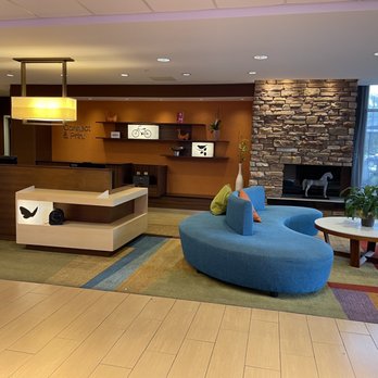 Fairfield by Marriott Inn & Suites Canton South - Lobby - Hotels Near Me - Canton, Ohio