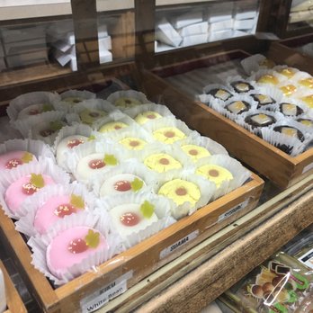 Fugetsu-Do - The "31 flavors" of mochi - Candy Stores Near Me - Los Angeles, California Fugetsu-Do - The "31 flavors" of mochi - Candy Stores Near Me - Los Angeles, California