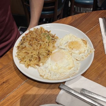 Viand - Eggs and has browns - Breakfast & Brunch Near Me - New York, New York